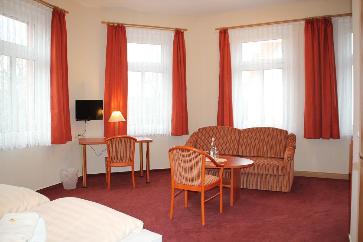 Hotel Thueringer Hof Рудольштадт Экстерьер фото