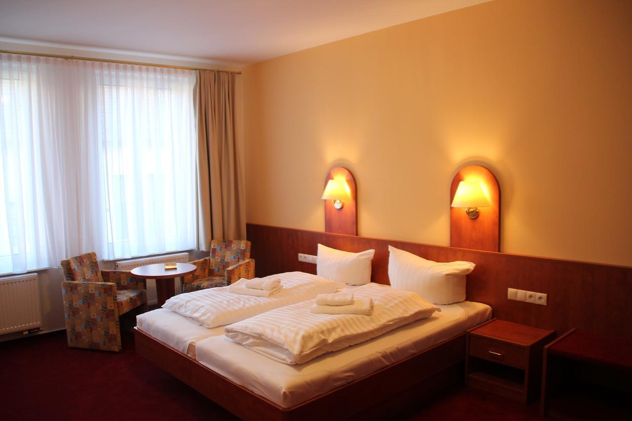 Hotel Thueringer Hof Рудольштадт Экстерьер фото
