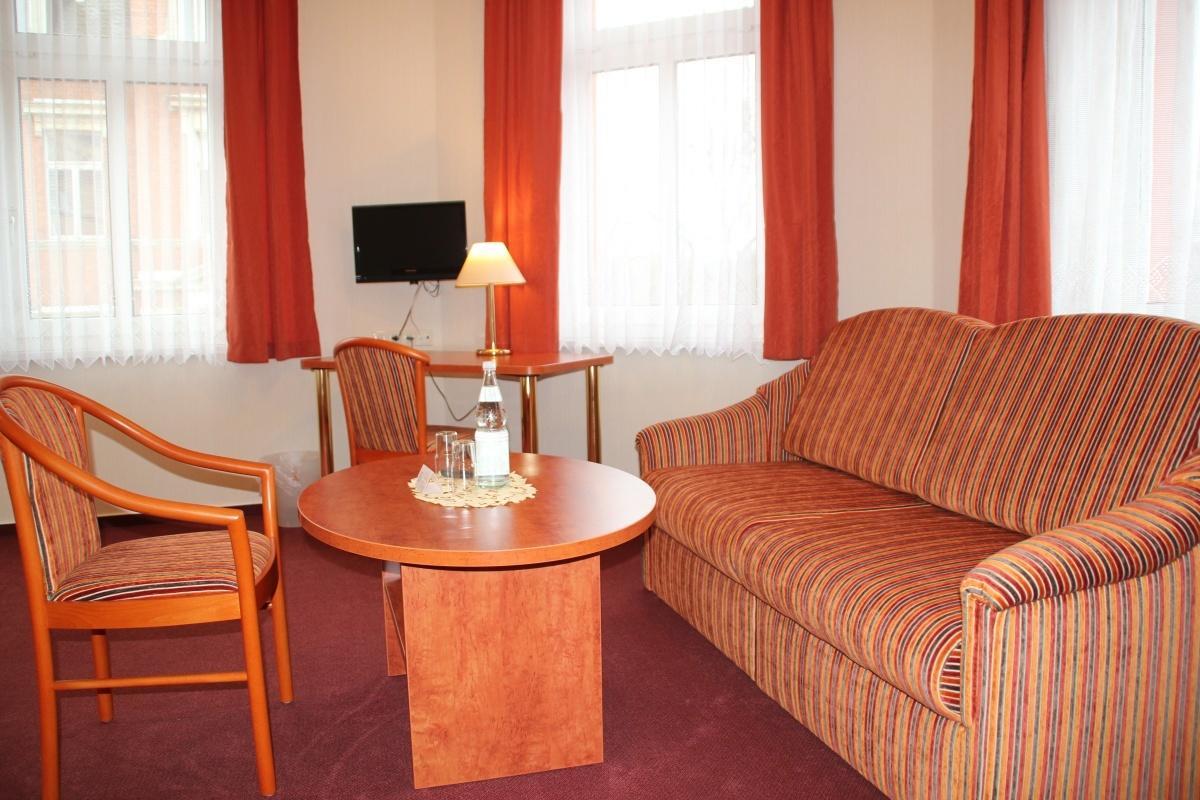 Hotel Thueringer Hof Рудольштадт Экстерьер фото